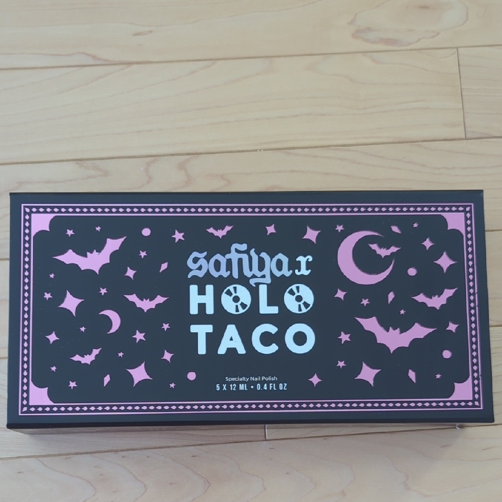 Holo Taco X Safiya LE Box